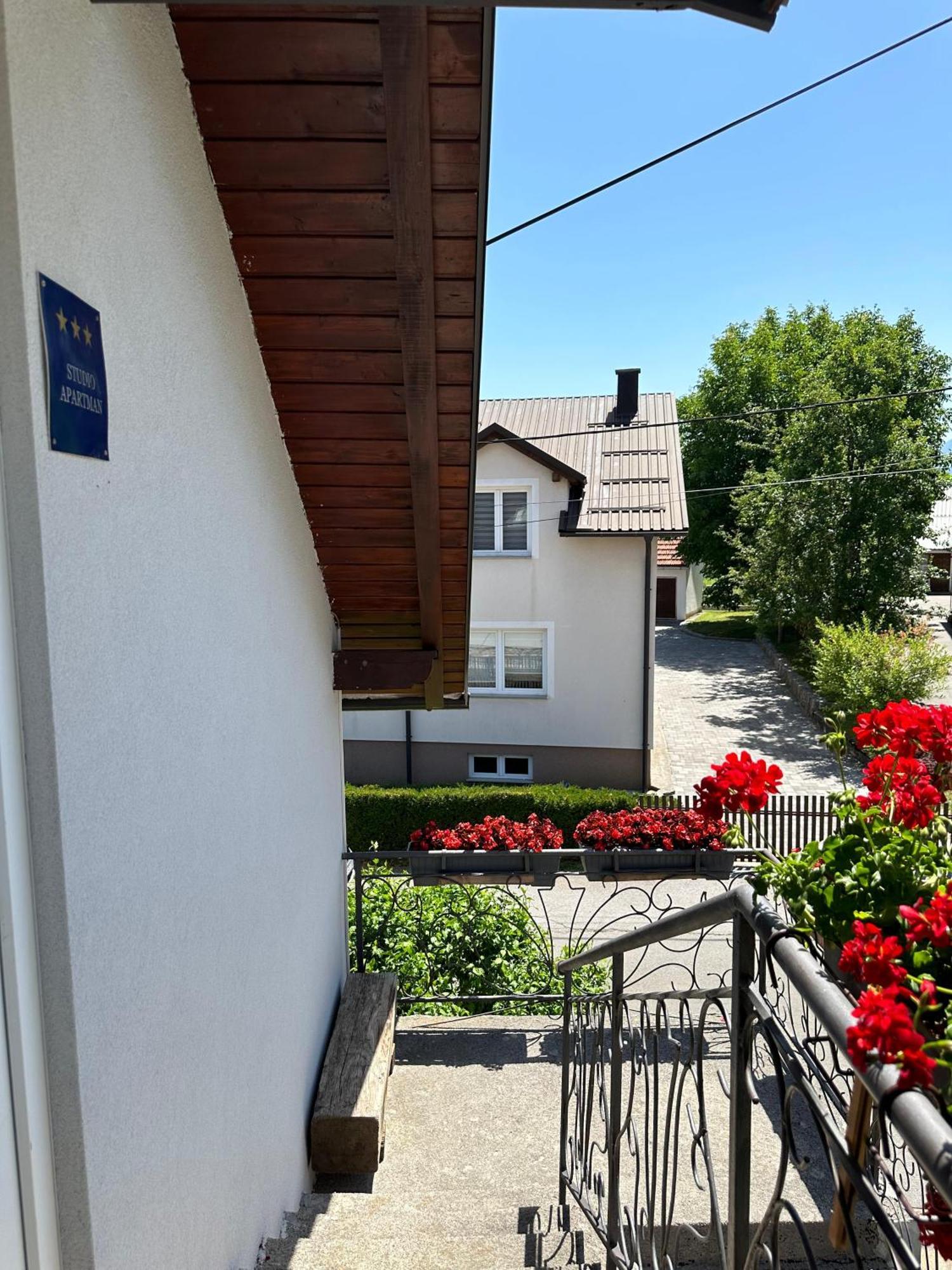 Apartamento Masenka Gospić Exterior foto